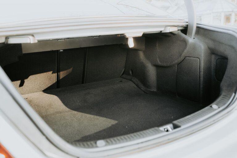 How to Keep Your Car Organized and Clean for a Stress-Free Drive