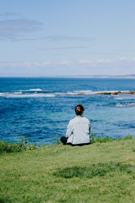 Mindful Breaks You Can Take in Five Minutes to Boost Your Day